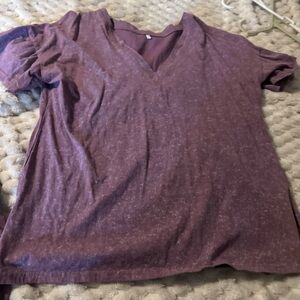 Zenana Outfitters Heathered Purple V-Neck Tee